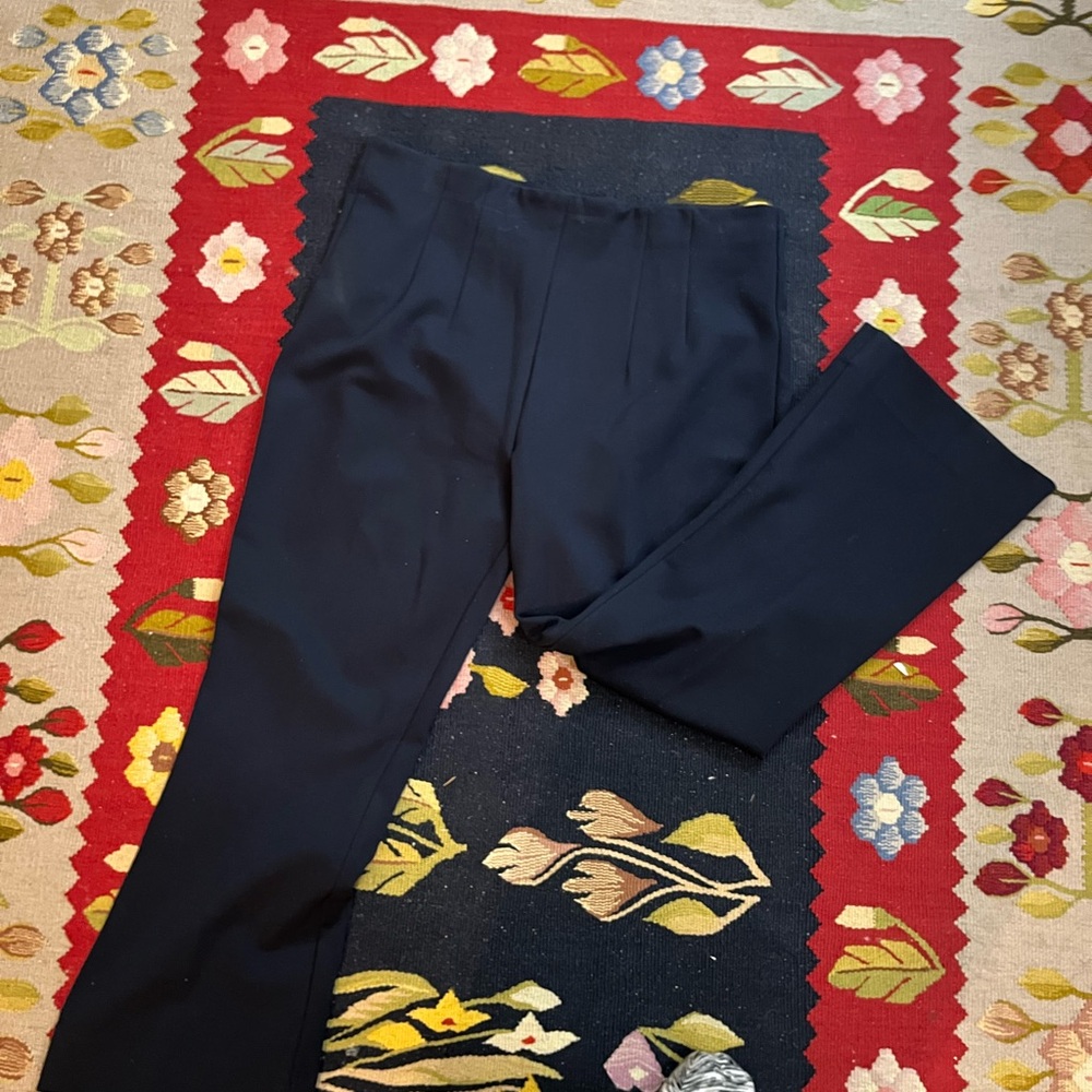 Banana Republic women’s Navy pull-on Waist High Ankle Pants 12P 
Never Worn